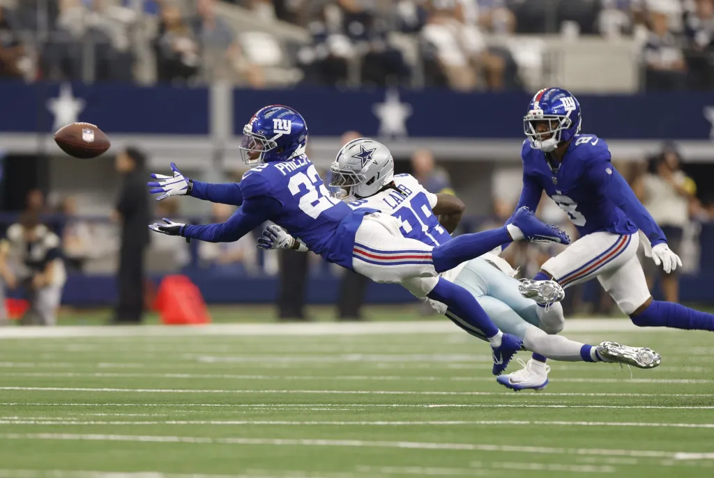 Dallas Cowboys vs New York Giants match player started